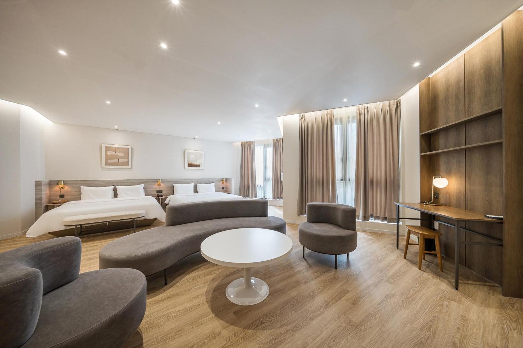 Brown Dot Hotel Changwon Exterior foto